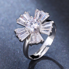 Emmaya/брендовые модные очаровательные кольца с цветком, два цвета, AAA, кубический циркон, в форме растения, кольца для женщин, популярные ювелирные изделия, подарок для свадебной вечеринки 2024 - купить недорого