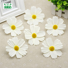 Flores artificiais do cosmético branco, 9cm, 5 peças, arranjo de flores, flores diy para decoração de parede de casamento 2024 - compre barato