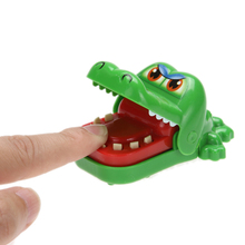 Broma de cocodrilo boca dentista morder dedo juego broma divertida divertido cocodrilo juguetes antiestrés regalo niños familia broma Color al azar 2024 - compra barato