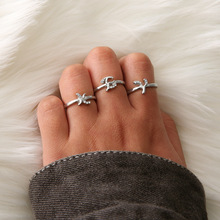 Мужское и женское кольцо с буквами алфавита, ювелирное изделие с 26 английскими буквами, изящные металлические кольца для влюбленных 2024 - купить недорого