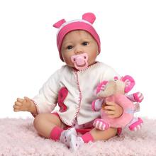 Menina bonecas reborn 22 "55 cm bebes reborn silicone renascer baby dolls brinquedos para presente de crianças com chocalho de pelúcia bonecas reborn 2024 - compre barato