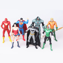 LSY DC Comics Superheroes Brinquedos 7 pçs/set Superman Batman Mulher Maravilha O Aquaman Cyborg do Flash Lanterna Verde Figuras PVC 2024 - compre barato