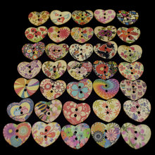 Botões de costura de madeira para crianças, acessório decorativo diy multicolorido em forma de coração com 2 buracos de 25mm para roupas de crianças 2024 - compre barato