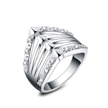 Оптовая продажа, серебряное кольцо с кристаллом, хит продаж, милое, благородное, красивое, модное, свадебное, серебряное, Женское кольцо, ювелирные изделия, хит продаж, подарок R416 2024 - купить недорого