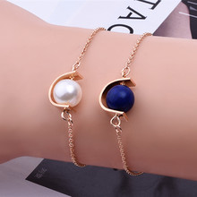 Pulseras de cuentas blancas y azules para hombre y mujer, brazaletes con perlas de imitación, joyería geométrica semicircular con personalidad, nuevo estilo Vintage, 2021 2024 - compra barato