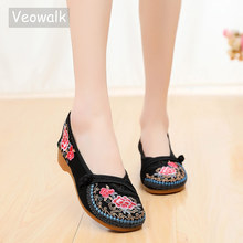 Veowalk Vintage Embroidered Women Canvas Old Beijing Shoes Ladies Casual Slip-on Ballet Flats Chinese Style Dance Costume Shoes 2024 - buy cheap