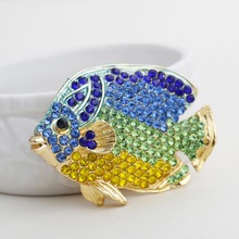 Vintage Cute Fish Brooch Pins Full Crystal Rhinestone Brooches Corsage Banquet Wedding Dress Decoration Gold Color 2024 - buy cheap