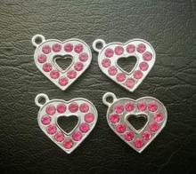 100 unids/lote Rosa diamantes de imitación corazón colgante encanto diy accesorios ajuste para collar de collares de mascotas diy 2024 - compra barato