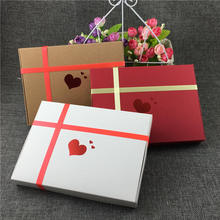 24 шт./лот картонная доска с принтом сердца бронзовые коробки на День святого Валентина сладкий шоколадный цветок торт подарки коробка для хранения с лентой 2024 - купить недорого