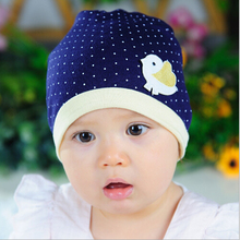 Весенне-осенняя вязаная шапка для новорожденных, вязаная крючком шапочка для мальчиков и девочек, детская шапочка в горошек, теплая зимняя хлопковая шапка для малышей 2024 - купить недорого