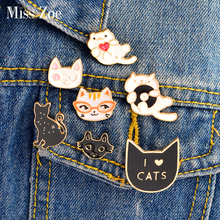 Pin de solapa con forma de gato para niños y mujeres, broche de gato de dibujos animados con forma de corazón y CD, Pin de, color blanco y negro, joyería de moda 2024 - compra barato