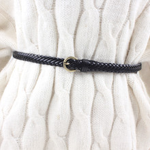 Женский кожаный плетеный ремень, повседневный плетеный ремень с пряжкой в стиле ретро, черный, коричневый, белый цвета 2024 - купить недорого