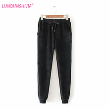 LUNDUNSHIJIA 2018 New Winter Women Warm Thicken Gold Velvet Harem Pants Casual Wide Leg Pants Ladies Black Home Sweatpants 2024 - buy cheap