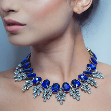Dvacaman Brand 2017 New Trendy Blue Crystal Statement Necklace Chokers Short Clavicle Necklace Wedding Party Jewelry Bijoux AA12 2024 - купить недорого