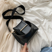 2019 New Women Messenger Bag Simple Fashion Bucket Shoulder Bag Luxury Designer Lady Handbag Wide Shoulder Crossbody Bag Bolso 2024 - buy cheap