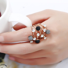 Весеннее кольцо с черным шариком из смолы, элегантное кольцо золотого цвета в стиле панк, модные ювелирные изделия, винтажное регулируемое кольцо для женщин B0028 2024 - купить недорого