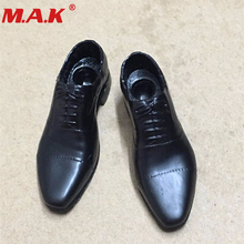 Sapatos de couro preto com preta dentro 1:6, adaptável para homens e meninos de 12 ", acessórios de bonecos de ação 2024 - compre barato