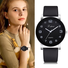 Часы женские кварцевые с кожаным ремешком и браслетом 2024 - купить недорого