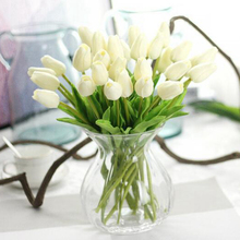 10 pcs 32 cm Simulação Tulip Mão Amarrada Bouquet Home/Decorações Do Casamento Flor Artificial Flor De Seda 2024 - compre barato
