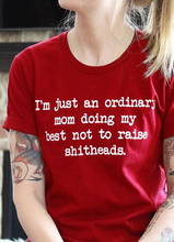 Я просто обычная мама, делаю все возможное, чтобы поднять мою shitheads, футболка, Забавный девиз, дни матери подарок, гранж, tumblr, Подарочный девиз, футболки 2024 - купить недорого