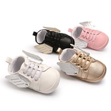 Кожаная обувь для маленьких мальчиков и девочек с крыльями ангела; милая детская кроватка для новорожденных; Zapatos; детские мокасины; обувь для первых шагов; TS143 2024 - купить недорого
