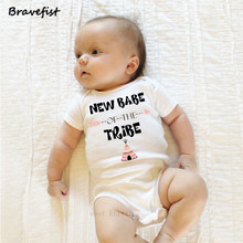 Venda quente moda bebê bodysuits roupas de verão para meninos meninas novo bebê para a tribo letras impressão infantil macacões crianças outfits 2024 - compre barato