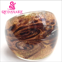 Anel de cobra vermelha artesanal dourado com anel de vidro de murano estampado preto 2024 - compre barato
