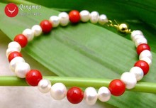 Модный браслеты из натурального жемчуга Qingmos для женщин, браслет с круглым белым жемчугом 6-7 мм и красным кораллом 7,5 дюйма-bra270 2024 - купить недорого