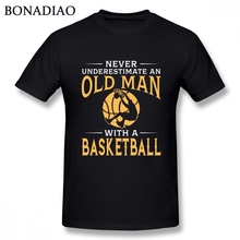 Never Underestimate An Old Man With A Basketball Tee Shirt For Men Graphic Print Homme Tee Shirt Casual Top design New Arrival 2024 - buy cheap