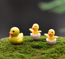 Miniaturas de pato amarelo 3 peças/conjunto, miniaturas, jardim de fadas, micro paisagem, estátua de desenho de animal, artesanato de resina 2024 - compre barato