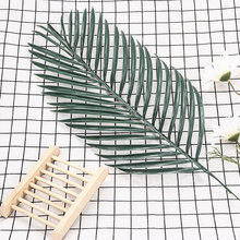 1 pieza de hojas de palma verde de plástico de seda falsa Planta flores artificiales hojas de hogar Decoración DIY manualidades 2024 - compra barato