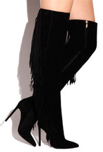 Женские модные дизайнерские черные замшевые сапоги выше колена с острым носком и кисточками, длинные ботинки с бахромой и тонким каблуком, юбки до бедра 2024 - купить недорого