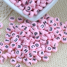Miçangas redondas lisas do pônei do alfabeto cor-de-rosa misturado/letras para a jóia que faz 7x3mm 400 pces ykl0133 2024 - compre barato