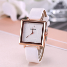 Брендовые женские часы, модные кварцевые наручные часы с квадратным циферблатом и тисненым кожаным ремешком, женские часы-браслет 2024 - купить недорого