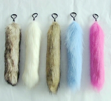 Free shipping faux fur fox tail whosale cheap fake fox tail keychain with plastic hook 2024 - buy cheap