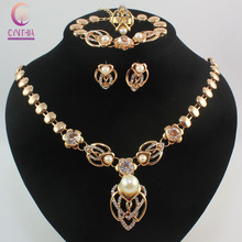 Conjunto de joyería de cristal para mujer, conjunto de joyería con cadena de perlas transparentes de color dorado, para regalo de fiesta de boda 2024 - compra barato