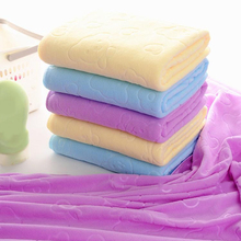 Новое поступление быстросохнущее полотенце 70x140 см Впитывающее мультяшная микрофибра медведь пляжное банное полотенце 2024 - купить недорого
