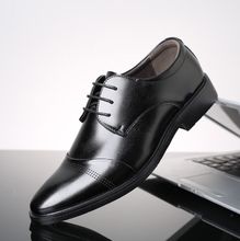 Zapatos de vestir con punta puntiaguda para hombre, calzado Formal Oxford, de charol, color negro, para boda, de marca de lujo, talla grande 2024 - compra barato