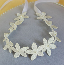 Diadema de encaje con flor blanca hecha a mano para niña, accesorios de joyas para el pelo para boda clásica 2024 - compra barato
