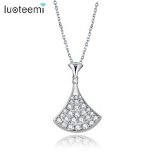 LUOTEEMI классический дизайн белое золото с инкрустацией сияющее прозрачное циркониевое треугольное ожерелье для женщин модные ювелирные изделия 2024 - купить недорого