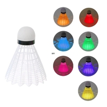 Badminton escuro noturno colorido de plástico led, 4 unidades, iluminação de peteca piscina 2024 - compre barato