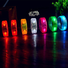 Pulsera luminosa para fiesta de Festival, brazalete de luz LED, pulsera deportiva de baile 2024 - compra barato