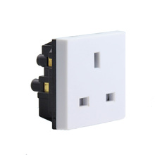 2 pcs Branco REINO UNIDO Tomada de Parede de Energia 250 v Soquete Do Cartão 13A 50X50mm Para REINO UNIDO Singapura Malásia 2024 - compre barato