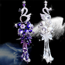 Decoraciones para espejo retrovisor de coche, colgante Interior, adorno de cristal de cisne blanco y púrpura, accesorios de estilo de moda 2024 - compra barato