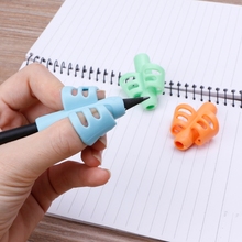 Новинка 2020, 3 шт., ручка с двумя пальцами, силиконовый держатель для карандашей для детей, Обучающие инструменты для письма, ручка для письма 2024 - купить недорого
