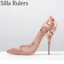 Женские шелковые туфли-лодочки на высоком каблуке, с металлическим украшением, с острым носком, закрытые туфли для вечеринки 2024 - купить недорого