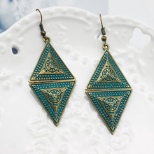 New Double Layers Triangle Earrings Alloy Dangle Retro Carved pattern Triangle Drop Earring For Women Bohemia Jewelry Oorbellen 2024 - compre barato