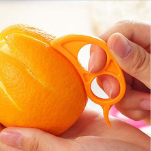 100Pcs Creative Mouse Shape Orange Peelers Zesters Lemon Slicer Fruit Stripper Kitchen Tools Random Color Home Use Whole Sales 2024 - buy cheap