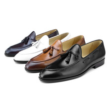 Moda Britânica Sapatos Casuais Mens Sapatos de Casamento de Couro Genuíno Sapatas de Vestido Do Noivo Masculino Sapatos Com Borla 2024 - compre barato