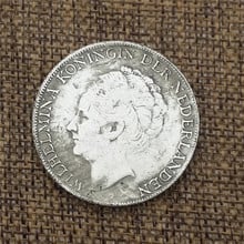 La reina Wilhelmina de Holanda está hecha de cobre antiguo, monedas de plata y plata El diámetro de las monedas es de 38MM 2024 - compra barato